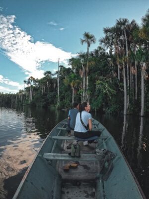 puerto-maldonado-tambopata-lake-sandoval-boat-wildlife-spotting Puerto Maldonado 4 days Macaw Clay Lick tour - Backpacker