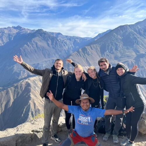 3-day-colca-canyon-trek-mountain-bike-tour-group-happy 3-daagse Colca Canyon Trek + Mountainbike