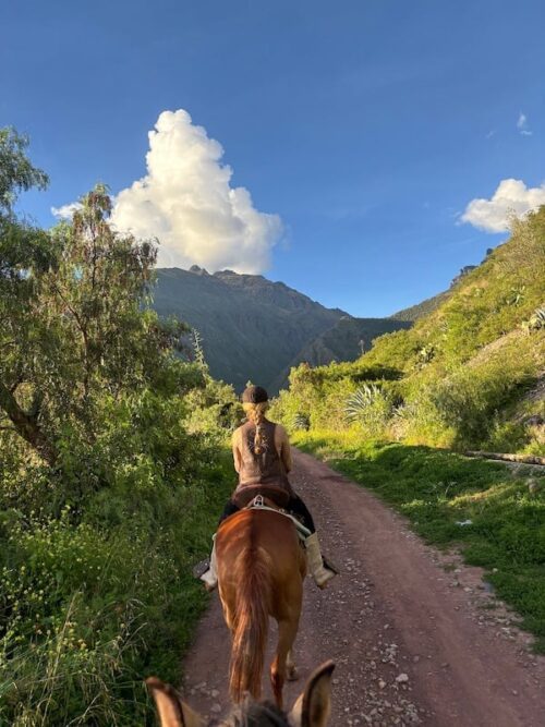 Horseback riding Sacred Valley