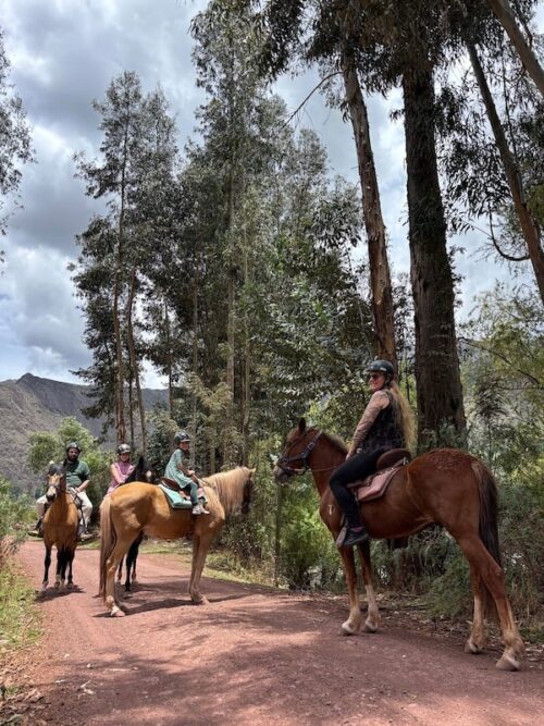 sacred-valley-horseback-riding-family Horseback riding Sacred Valley